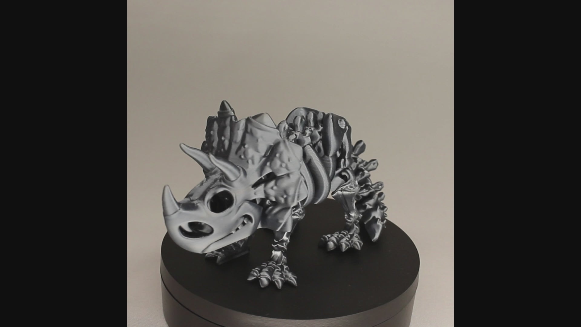 Triceratops 3D Printed Dinosaur Skeleton Fidget Toy Flexible Joints